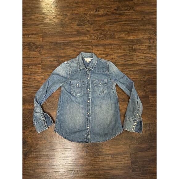 J Crew Women's Long Sleeves Patch Pockets Button Down Denim Shirt Size 0 - Picture 1 of 5